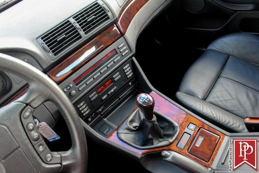 Торпедо BMW 540i Sedan (E39) 1998 года  (фото 50 из 50)